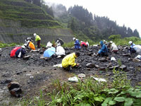 地学指導者実技講座「野外実習：恐竜化石発掘現場での地層観察と化石採集」のイメージ