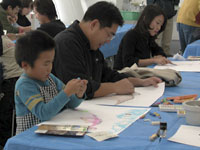 親子で恐竜をかいてみましょう