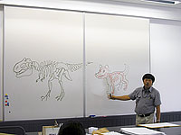 「恐竜にもイヌにも、ホネがあります！」