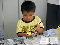 白い複製に色をぬりましょう