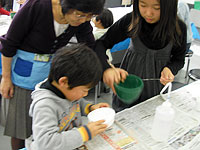 恐竜ふれあい教室「親子で化石のレプリカをつくろう！」のイメージ