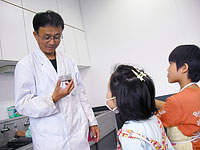 石の中の化石が見えてきました。