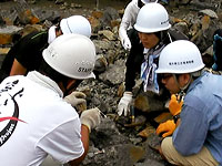 地学指導者実技講座「野外実習：恐竜化石発掘現場での地層観察と発掘体験1回目」のイメージ