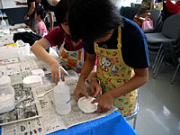 恐竜ふれあい教室「親子で化石のレプリカをつくろう！」のイメージ