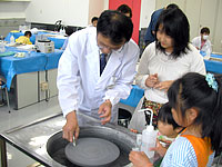 作業は単純ですが、注意深くお願いします。