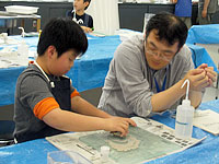 仕上げ磨きをしています。完成ですね。