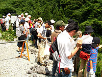 博物館自然教室「恐竜化石発掘現場見学」のイメージ