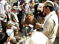 みなさん興味津々です