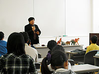 ヒサ先生による恐竜のからだのお話しです。