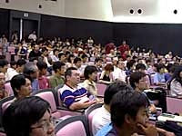 大勢の聴講者を迎えました