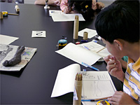 化石のとくちょうをよく観察します