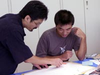 肉付けや姿勢についてアドバイスを受けます