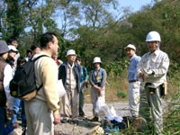野外観察会「大野市打波川流域の石灰華形成地と手取層群の化石」のイメージ