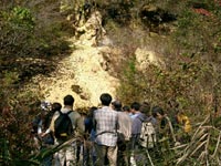 大野市打波の石灰華形成地