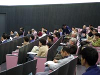 多くのお客様が聴講されました。