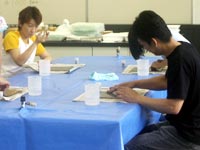 博物館自然教室「石を調べよう！岩石プレパラートづくり」のイメージ