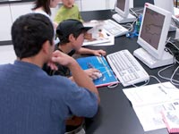 たくさん恐竜の絵をかいてみてね。