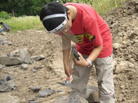 化石はなかなか見つからないけどがんばって。