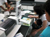 コンピュータ教室「コンピュータで恐竜をかこう！」のイメージ