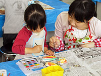 恐竜ふれあい教室「親子で化石のレプリカをつくろう!」のイメージ