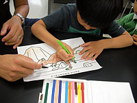 恐竜のぬり絵をしよう！