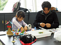 恐竜ふれあい教室「親子で恐竜折り紙のジオラマをつくろう！」のイメージ