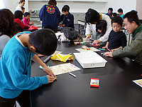 恐竜ふれあい教室「親子で化石の消しゴムをつくろう！」のイメージ