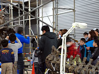 博物館自然教室「カマラサウルス組み立て見学ツアー 午後の部」のイメージ