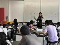 恐竜ふれあい教室「親子で化石の消しゴムをつくろう！」のイメージ