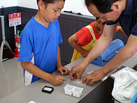 特殊なフィルムに写し取ります