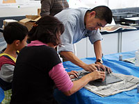 磨き粉でていねいに磨いていきます。