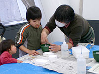 恐竜ふれあい教室「親子で化石のレプリカをつくろう！」のイメージ