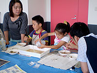 恐竜ふれあい教室「宝探し！金色の鉱物をさがそう！」のイメージ