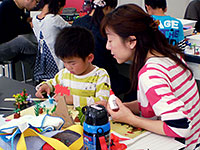 恐竜ふれあい教室「親子で恐竜折り紙のジオラマをつくろう！」のイメージ