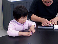 恐竜ふれあい教室「親子で化石の消しゴムをつくろう！」のイメージ