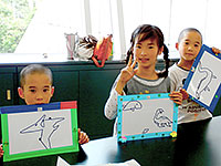 恐竜ふれあい教室「親子で恐竜メッセージボードをつくろう！」のイメージ