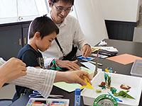 まずはパーツとなる折り紙をおっていきます。