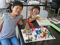 できたよ！恐竜折り紙のジオラマ。