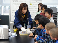 恐竜ふれあい教室「親子で恐竜キーホルダーをつくろう！」のイメージ