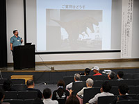 ティラノ類の進化について興味深いお話でした。