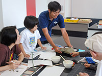 博物館自然教室「恐竜時代から生きていた植物を使って遊んでみよう」のイメージ