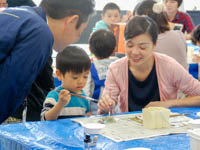 できたレプリカにすきな色をぬっていきます。