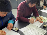 博物館自然教室「恐竜の卵の色って？」のイメージ