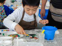 できたレプリカにすきな色をぬっていきます。