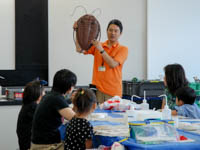 レプリカの化石が何の生きものなのかのお話です。