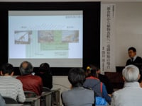 博物館セミナー「雑食性から植物食性へ：竜脚形類の場合」のイメージ