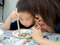 恐竜ふれあい教室「宝探し！金色の鉱物を探そう！」のイメージ