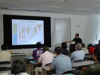 博物館セミナー「ジュラ紀の植物化石をみよう3 —シダ植物・ベネチテス類の分類—」のイメージ