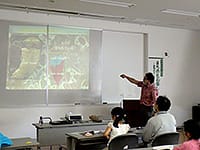 子どもセミナー「まちの化石探し —建物の中にある化石を見つけよう」のイメージ