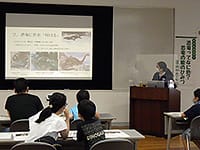 子どもセミナー「恐竜ってなに色？ 恐竜の絵のひみつ」のイメージ